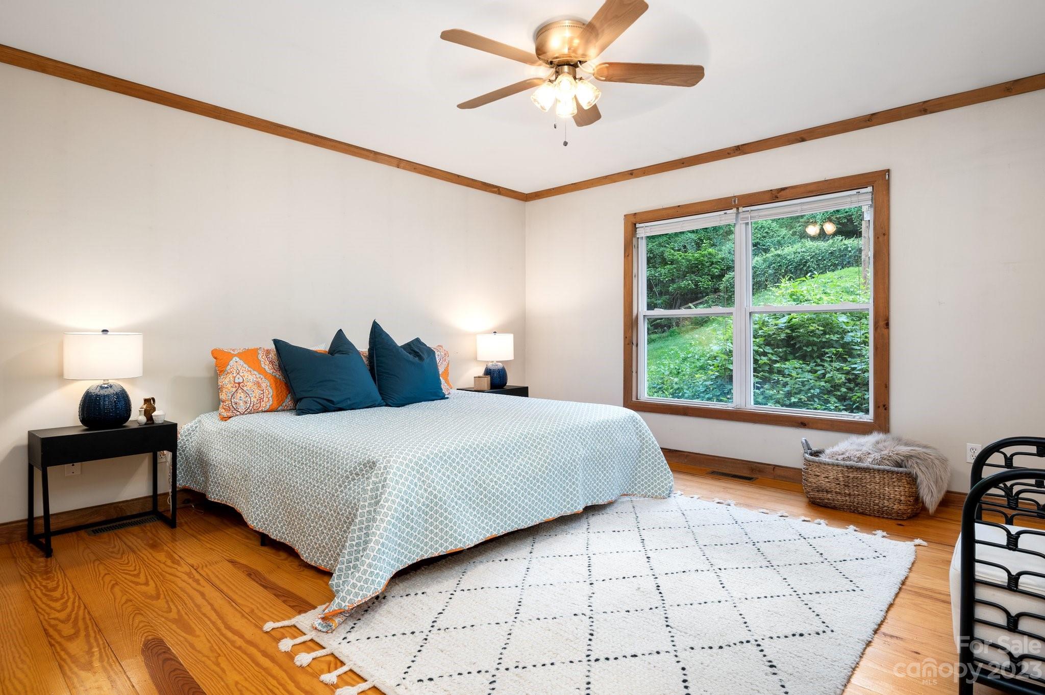 4 Peace Street Asheville NC 28806