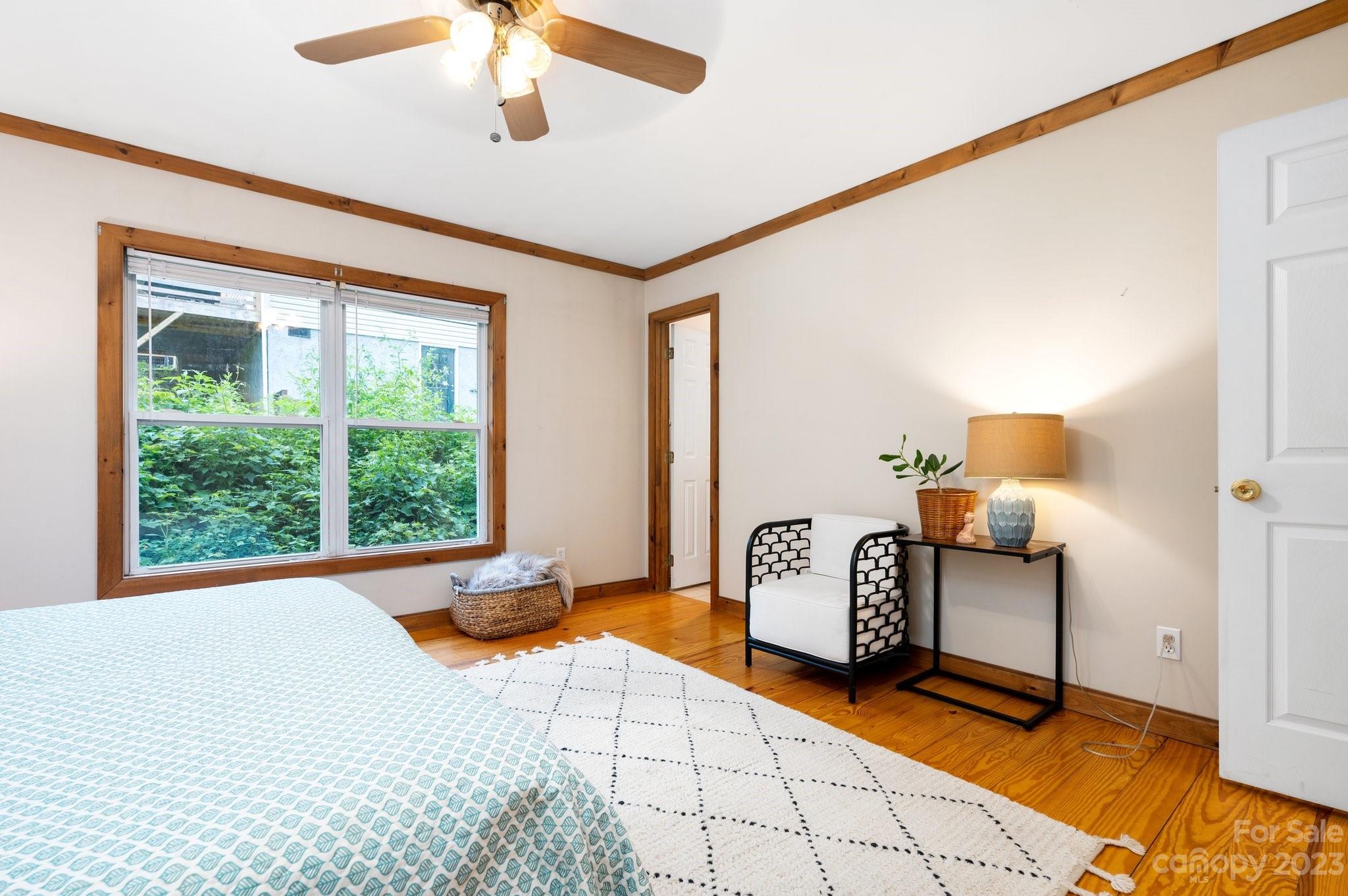 4 Peace Street Asheville NC 28806