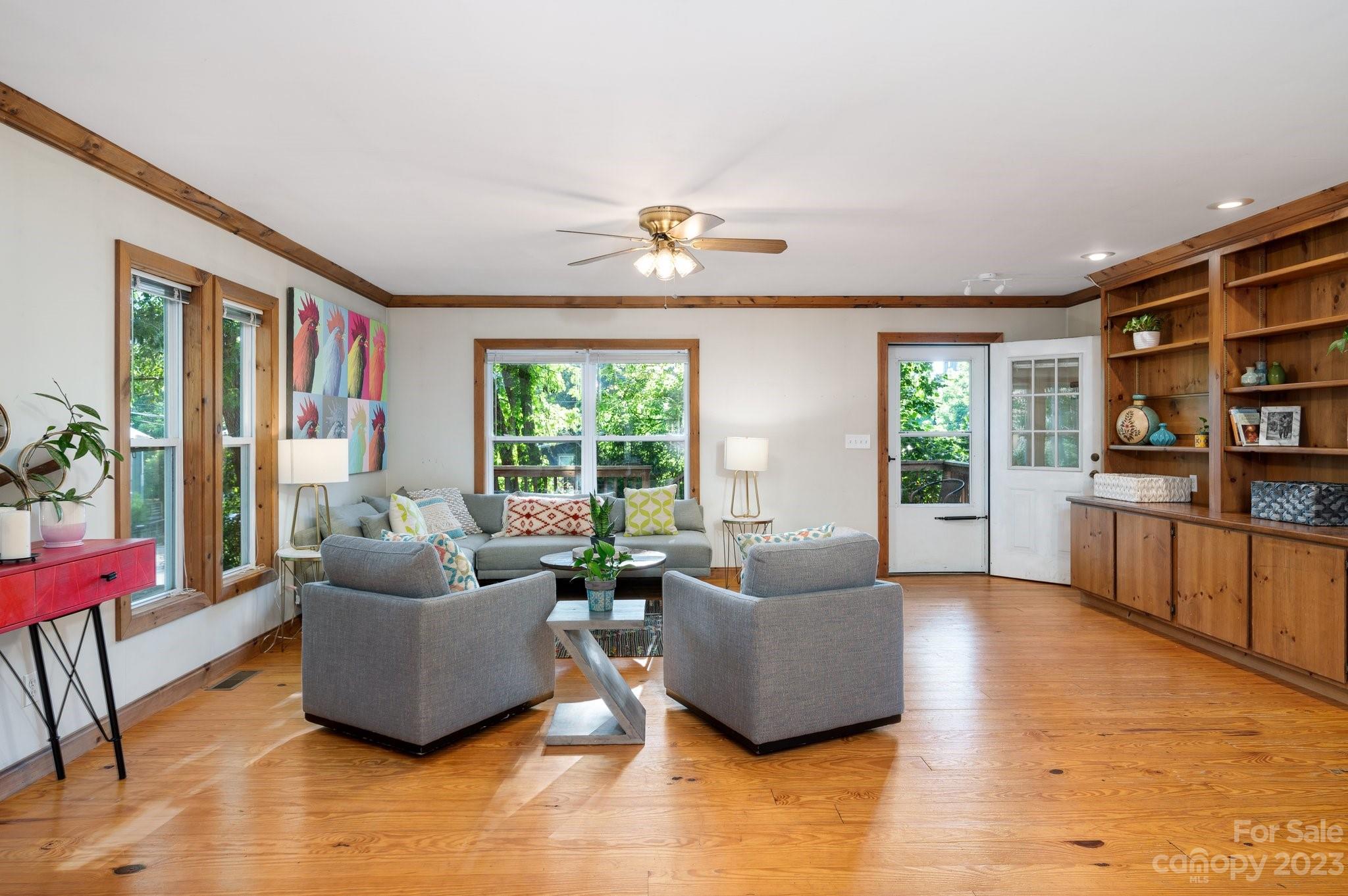 4 Peace Street Asheville NC 28806