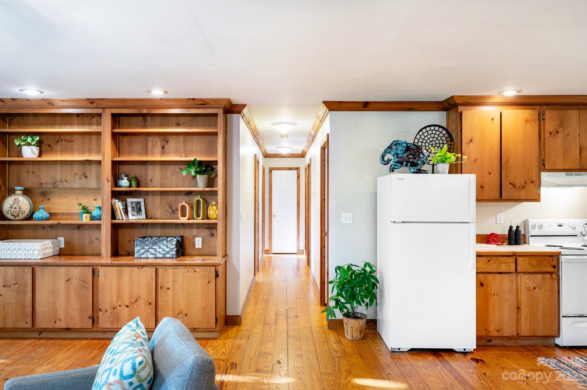 4 Peace Street Asheville NC 28806