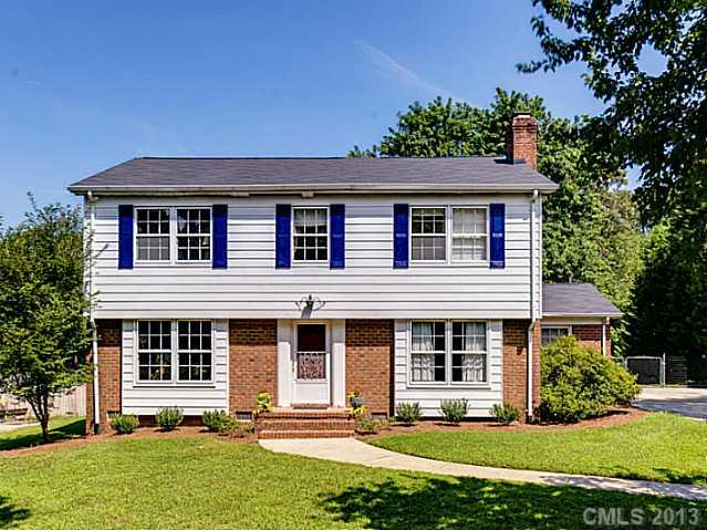 1316 Brockton Lane Charlotte NC 28226