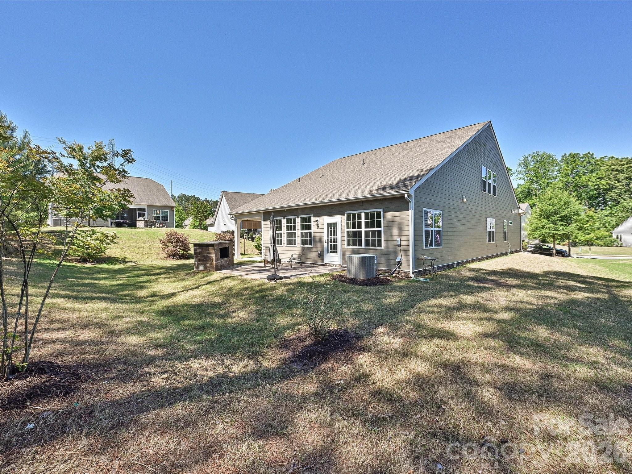 304 Picasso Trail Mount Holly NC 28120