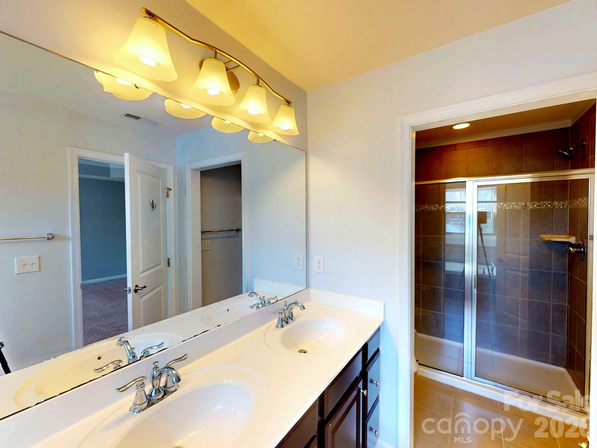 1637 Fleetwood Drive Charlotte NC 28208