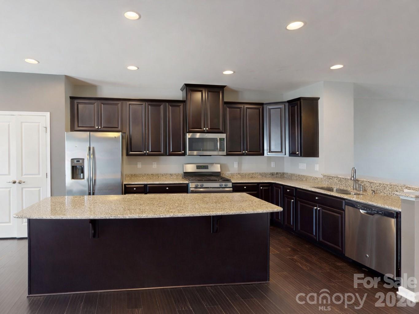 1637 Fleetwood Drive Charlotte NC 28208