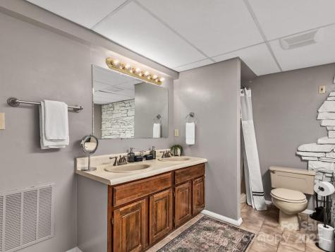 120 Whitney Drive Asheville NC 28806