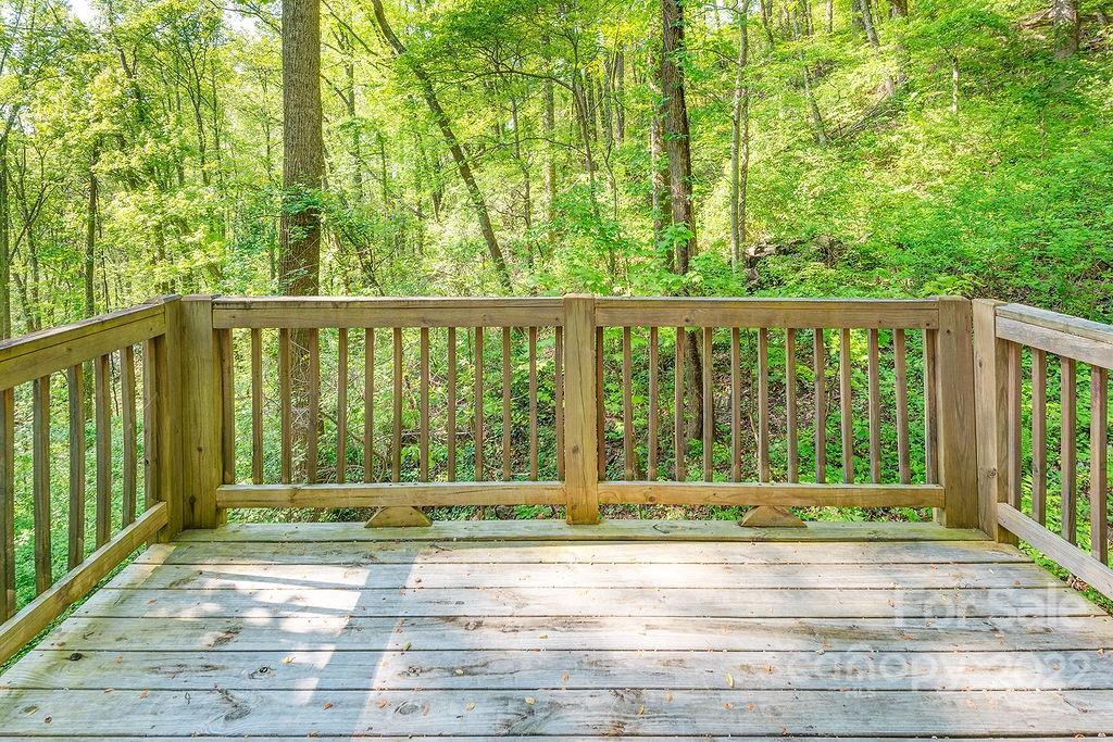 90 Weeping Cherry Forest Road Fairview NC 28730