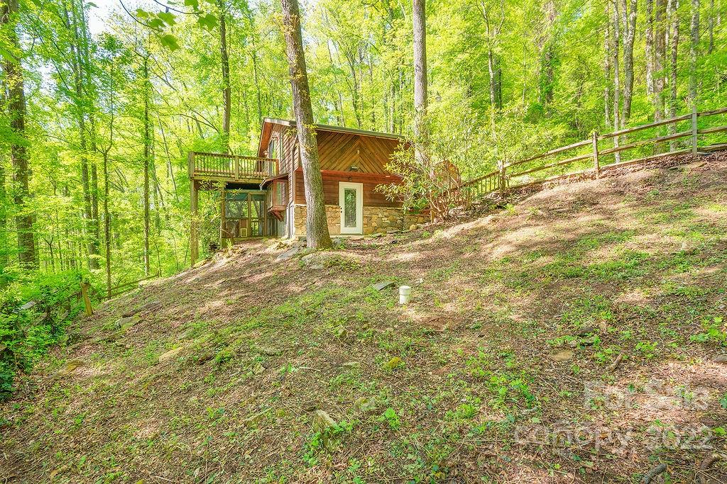 90 Weeping Cherry Forest Road Fairview NC 28730