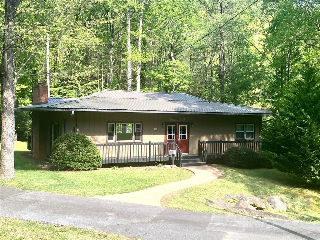 90 Weeping Cherry Forest Road Fairview NC 28730