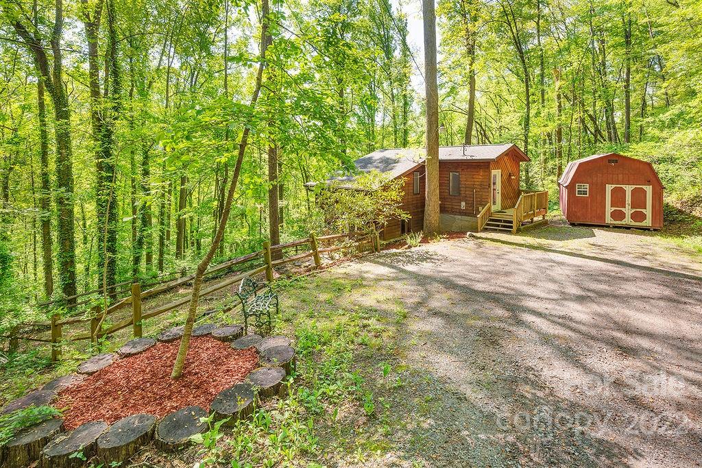 90 Weeping Cherry Forest Road Fairview NC 28730
