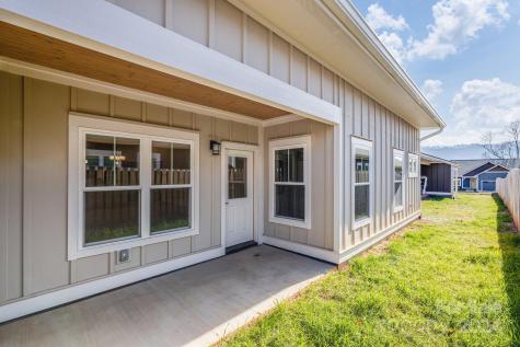 7 Cozy Cottage Way Arden NC 28704