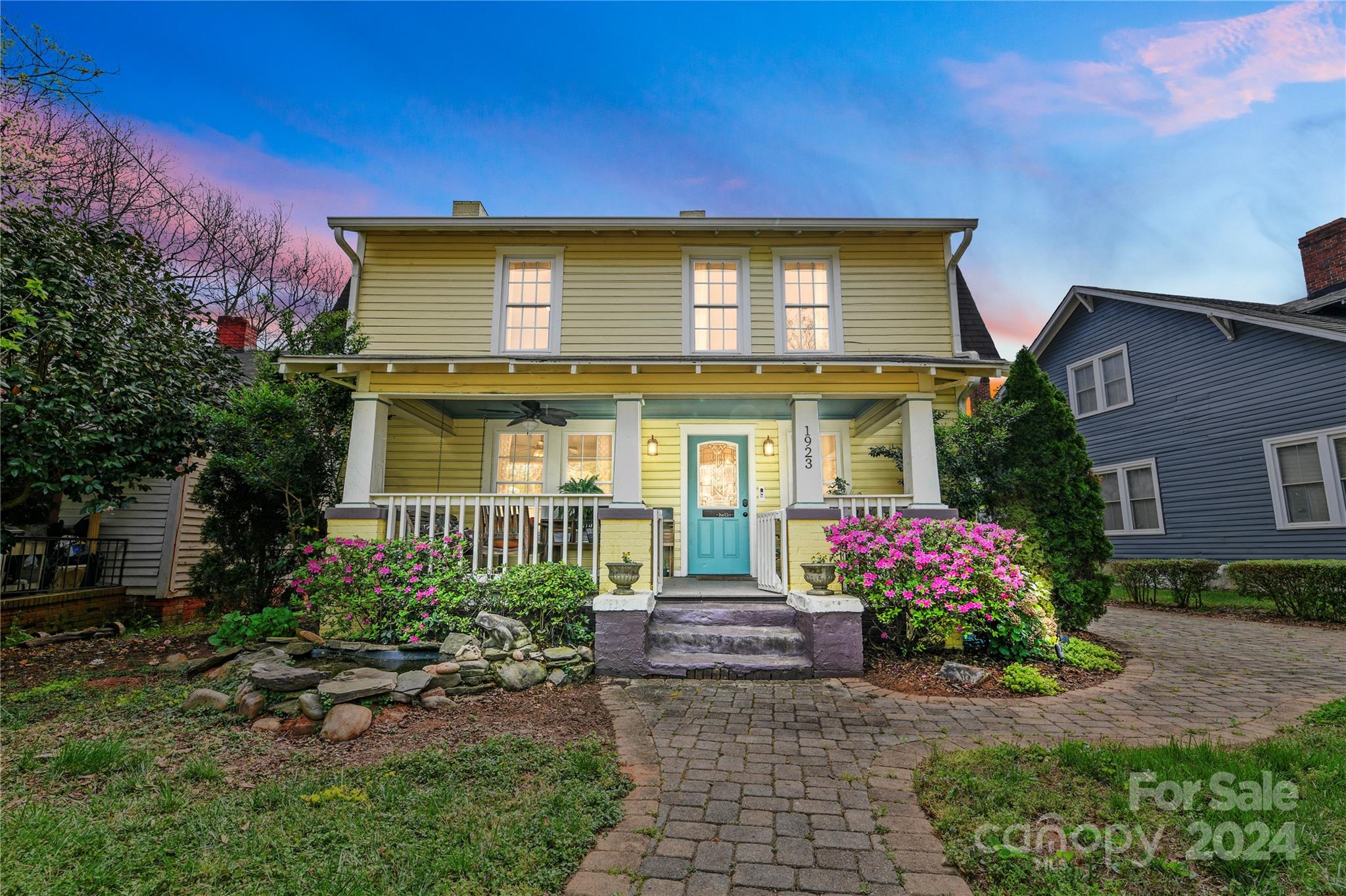 1923 Oaklawn Avenue Charlotte NC 28216