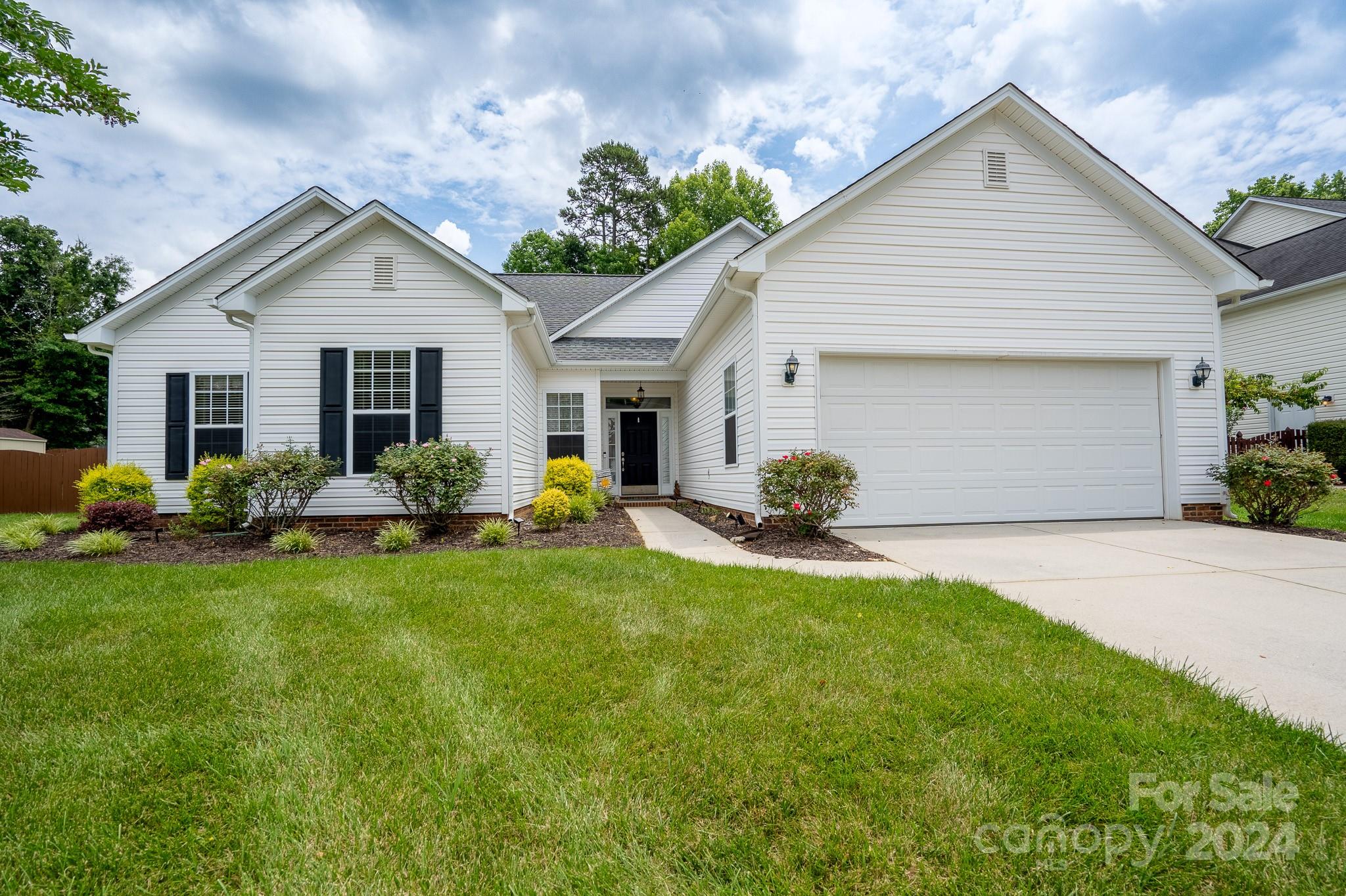 2424 Alaqua Court Matthews NC 28105