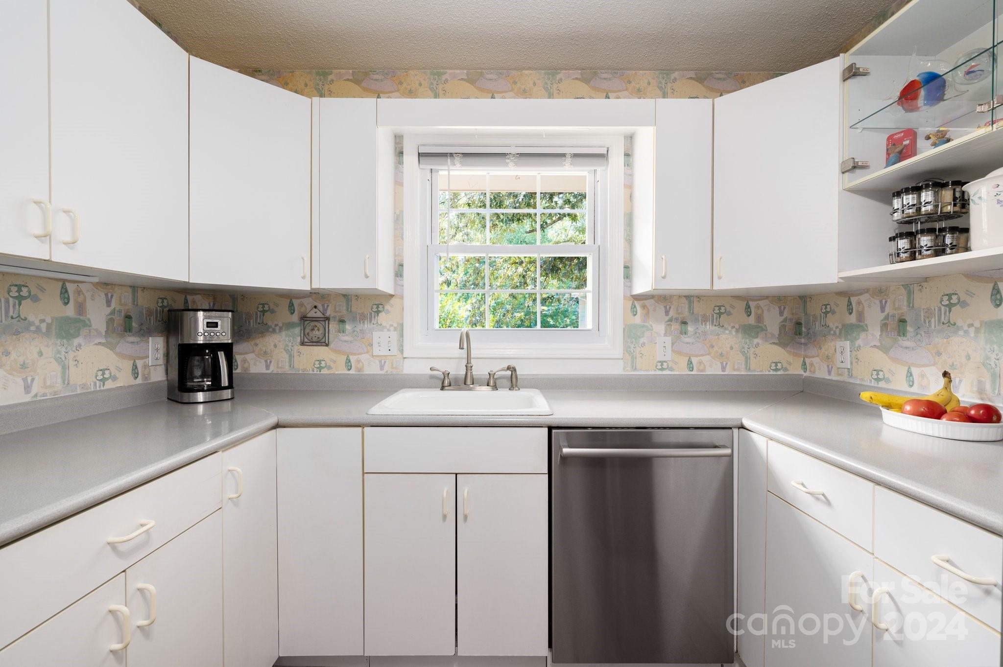 27 Rhododendron Circle Asheville NC 28805