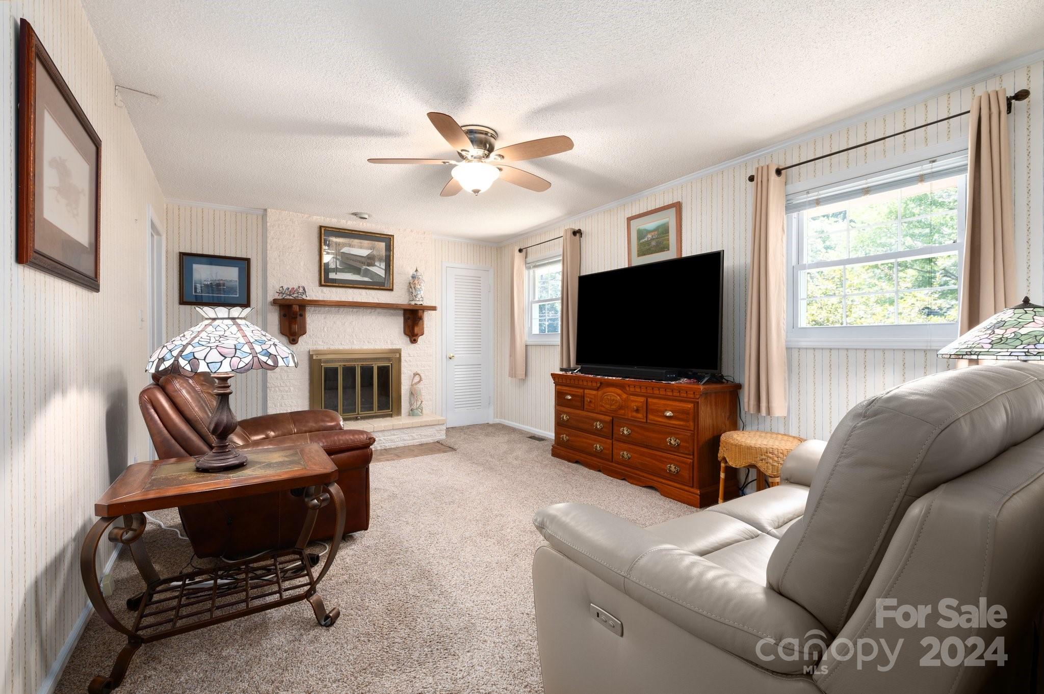 27 Rhododendron Circle Asheville NC 28805