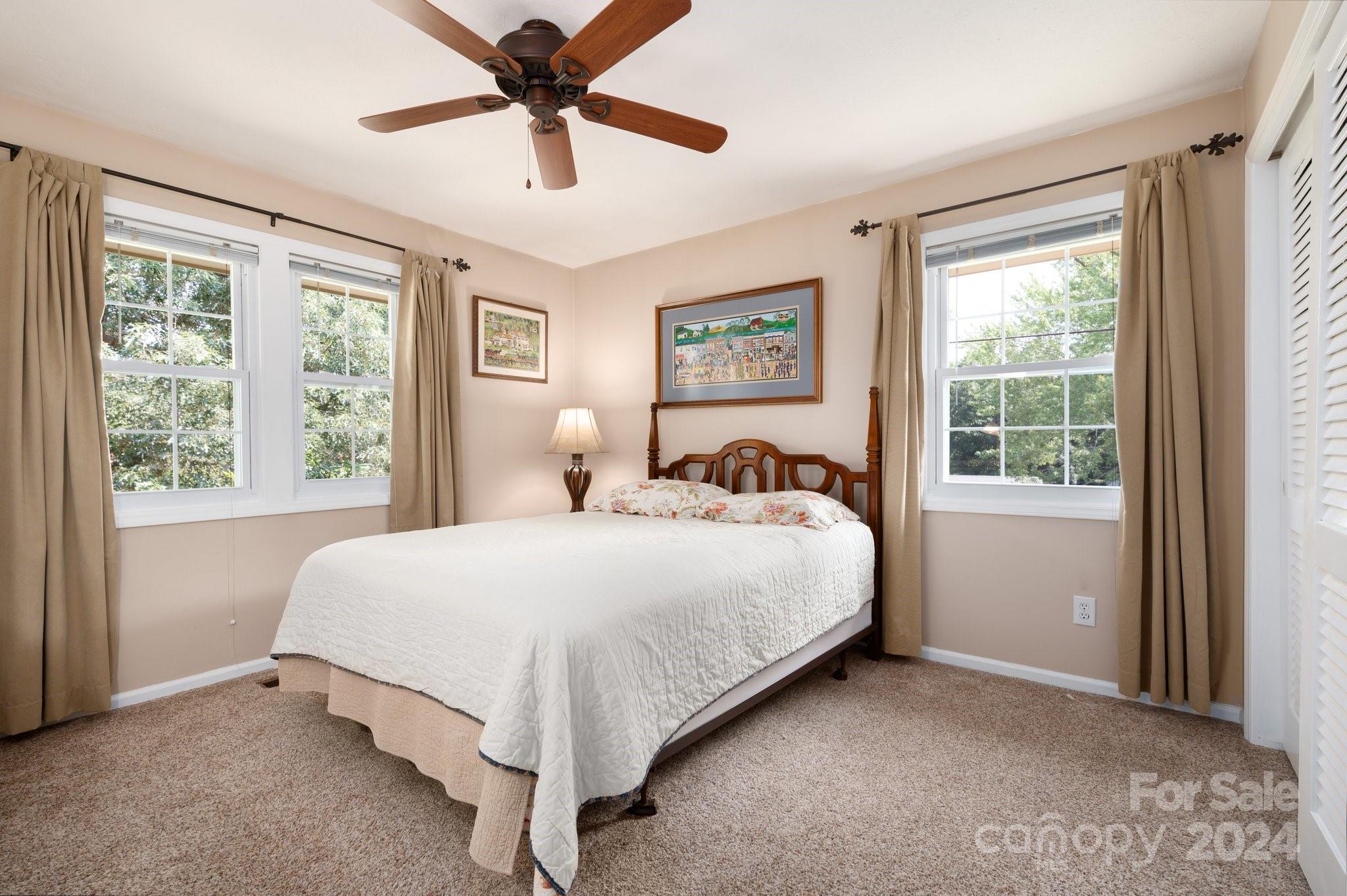27 Rhododendron Circle Asheville NC 28805