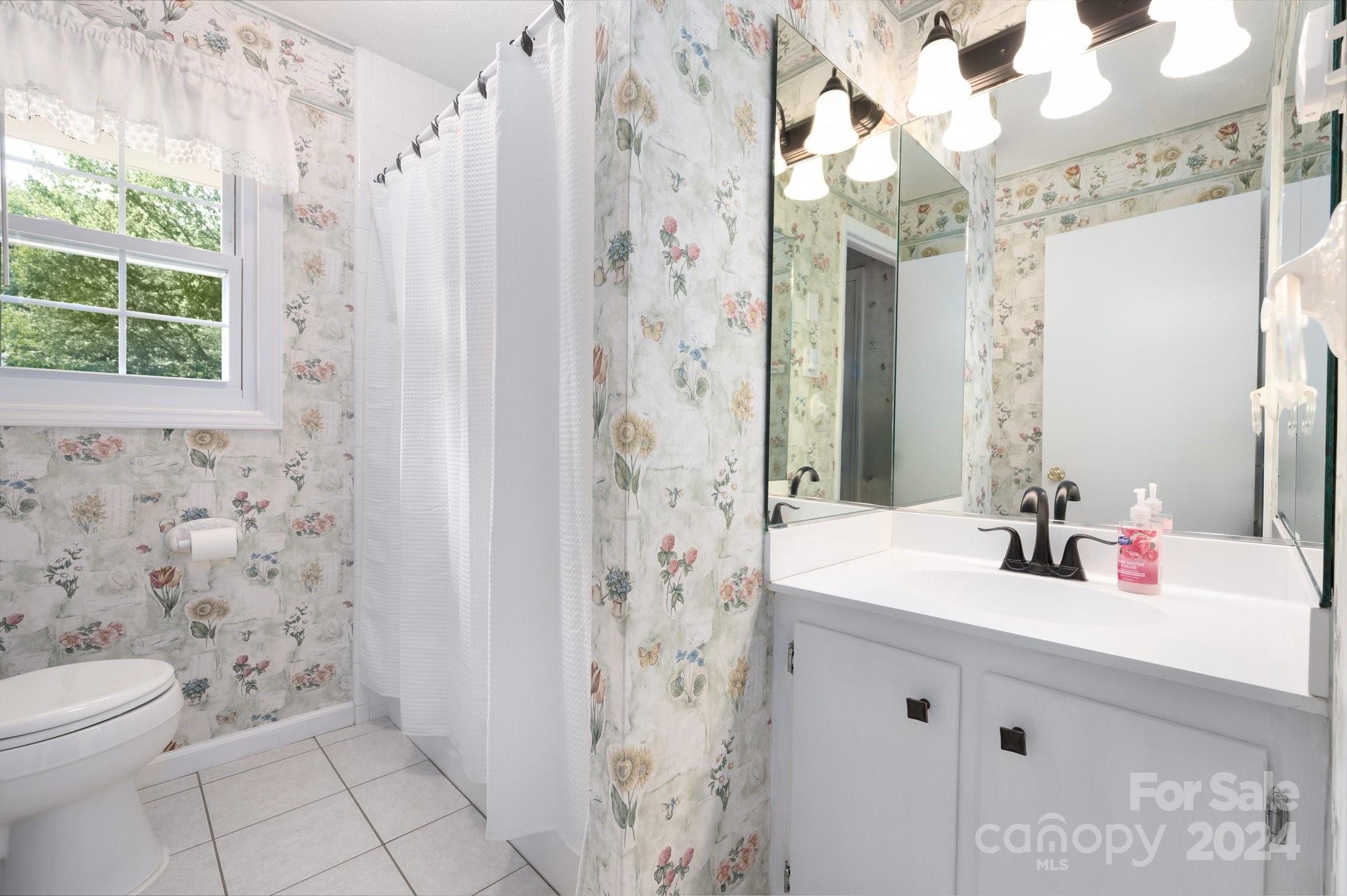 27 Rhododendron Circle Asheville NC 28805