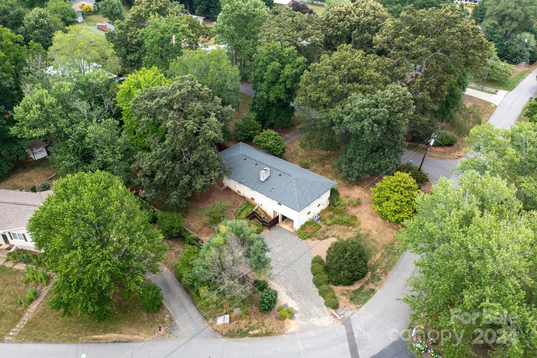27 Rhododendron Circle Asheville NC 28805