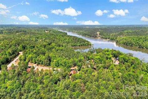 3122 Bear Paw Avenue Valdese NC 28690