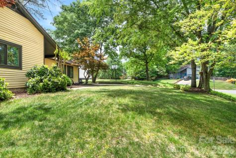 8700 Lorraine Drive Charlotte NC 28270