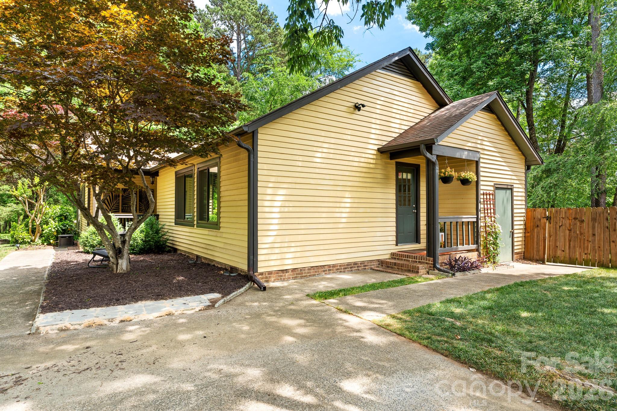 8700 Lorraine Drive Charlotte NC 28270