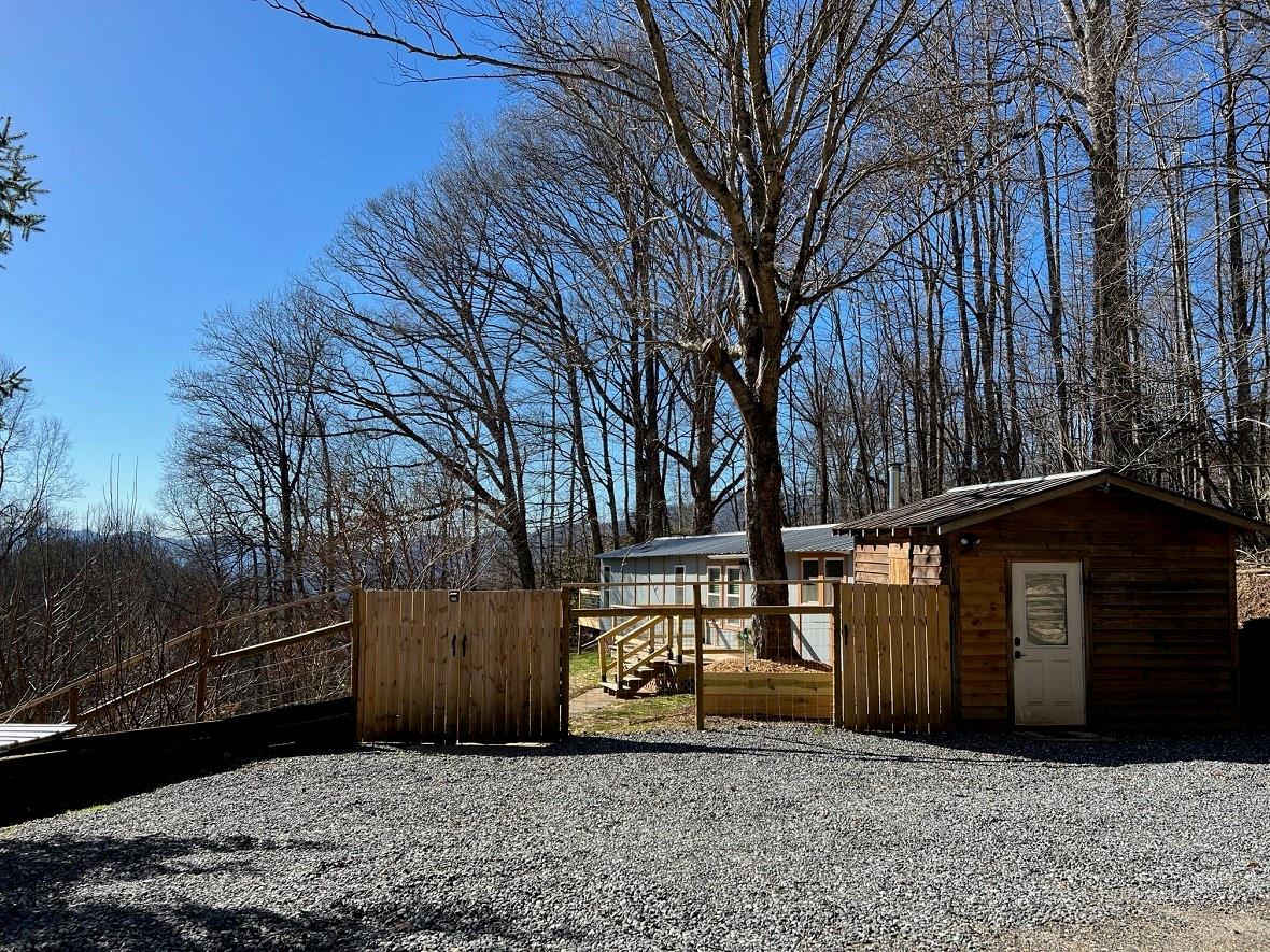 1363 Henry Road Sylva NC 28779