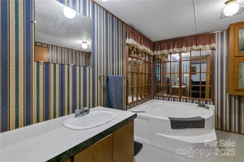 43 Goose Creek Road Swannanoa NC 28778