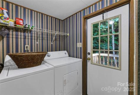 43 Goose Creek Road Swannanoa NC 28778