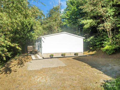 43 Goose Creek Road Swannanoa NC 28778