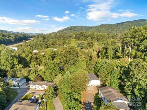 43 Goose Creek Road Swannanoa NC 28778
