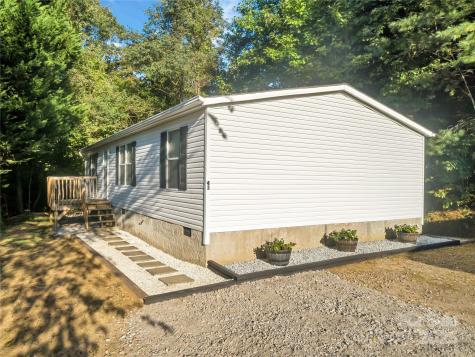 43 Goose Creek Road Swannanoa NC 28778