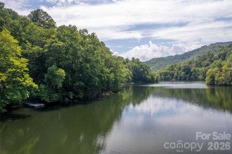 300 Sweet Birch Lane Tuckasegee NC 28783