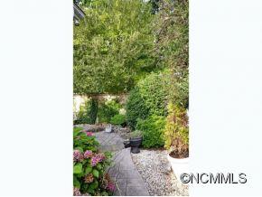 5 Tiverton Lane Asheville NC 28803