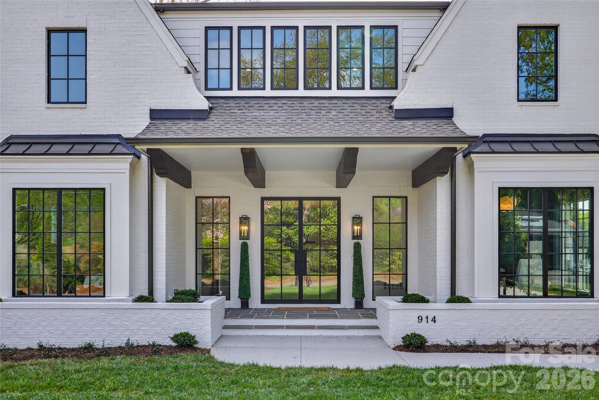 914 Edinburgh Lane Charlotte NC 28209