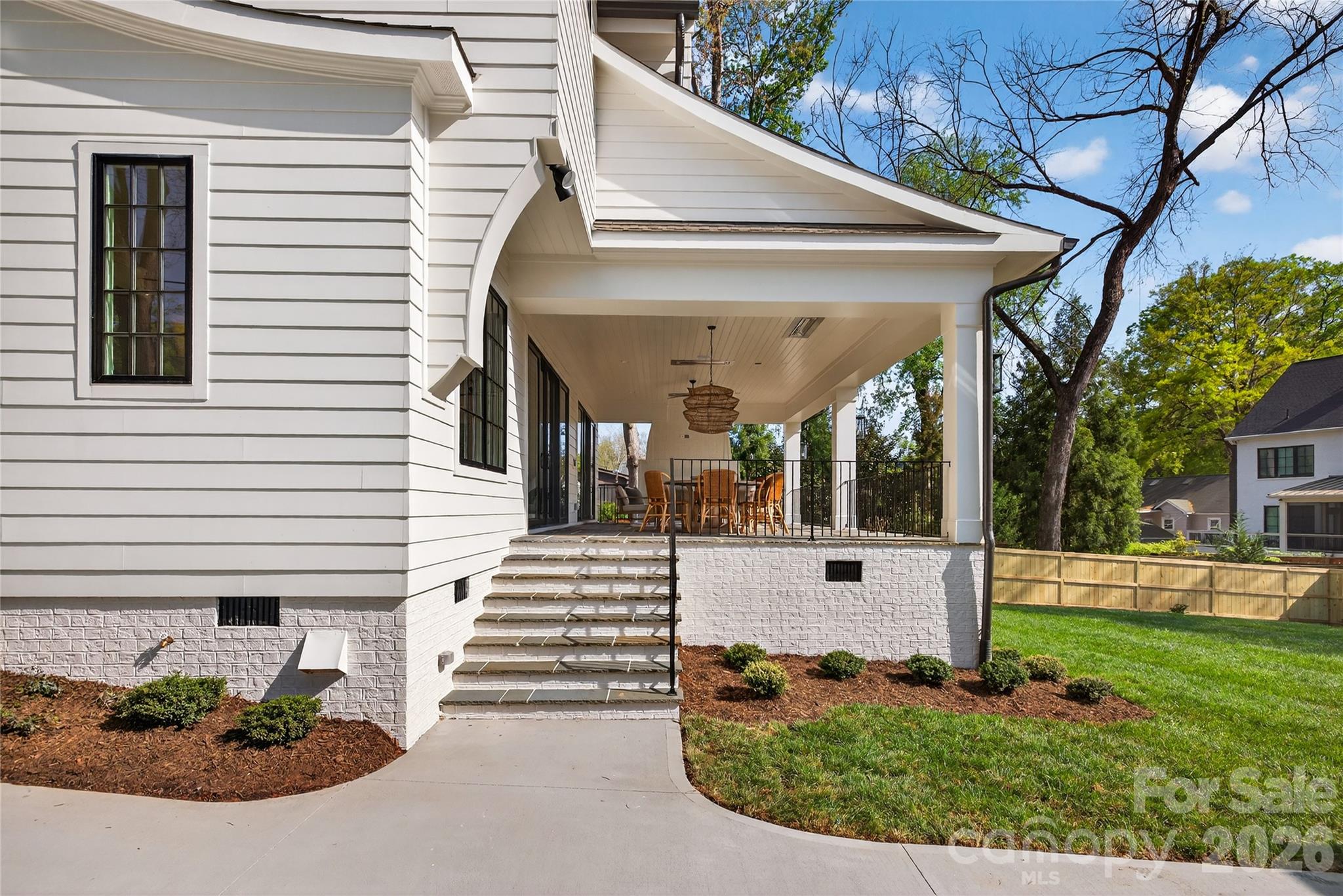 914 Edinburgh Lane Charlotte NC 28209