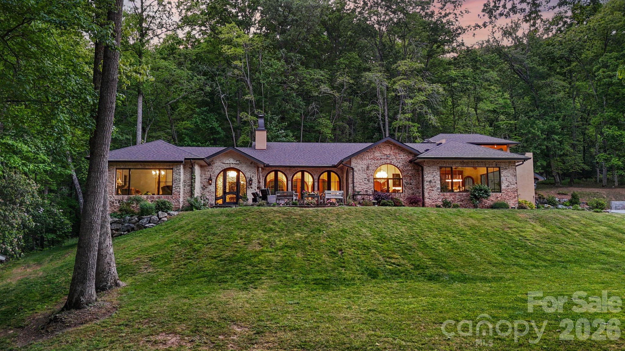 959 & 957 Dave Whitaker Road Horse Shoe NC 28742