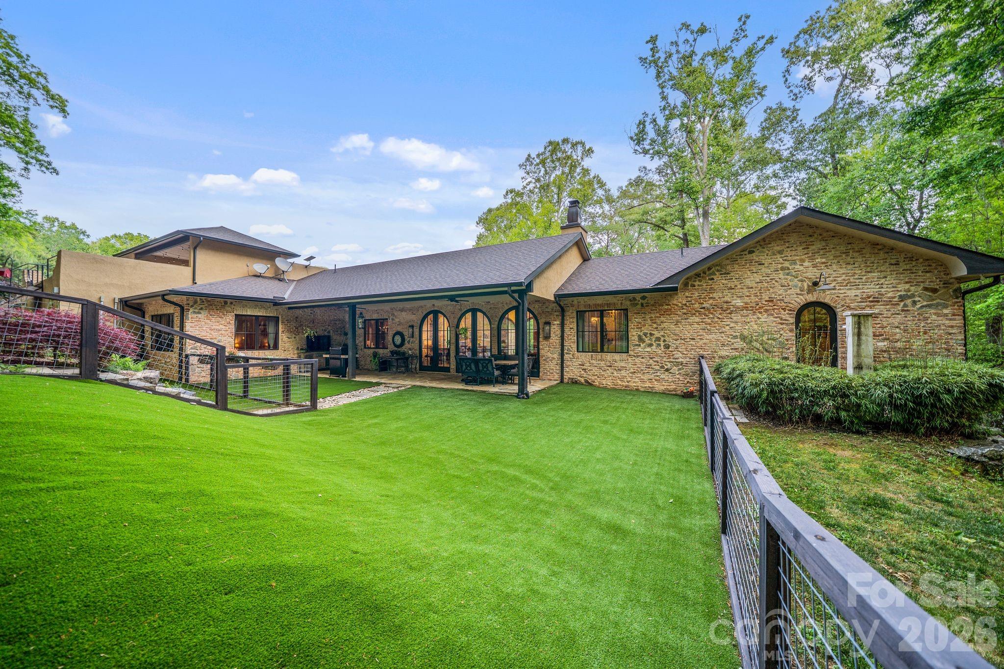 959 & 957 Dave Whitaker Road Horse Shoe NC 28742