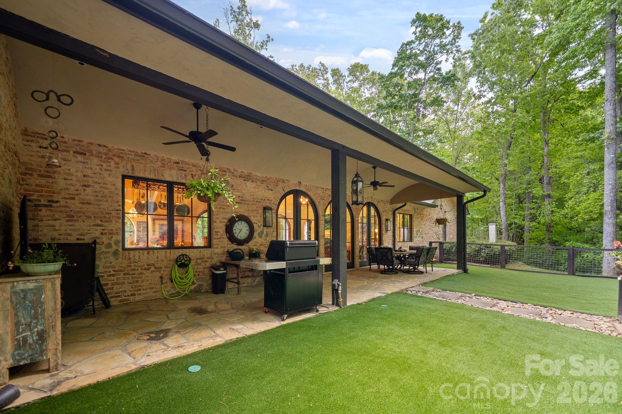 959 & 957 Dave Whitaker Road Horse Shoe NC 28742
