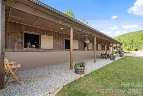 959 & 957 Dave Whitaker Road Horse Shoe NC 28742
