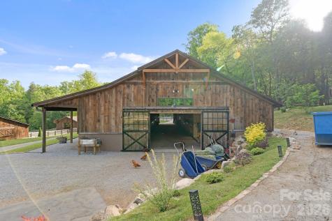 959 & 957 Dave Whitaker Road Horse Shoe NC 28742