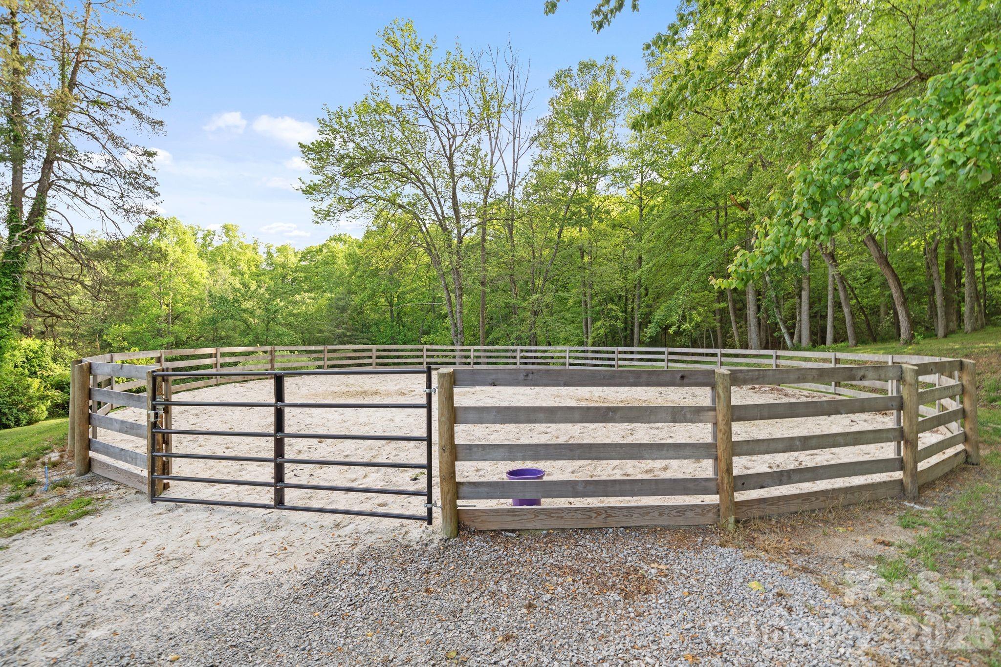 959 & 957 Dave Whitaker Road Horse Shoe NC 28742