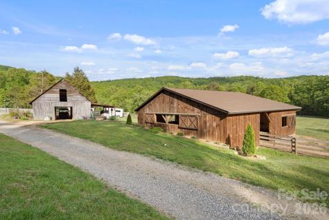 959 & 957 Dave Whitaker Road Horse Shoe NC 28742