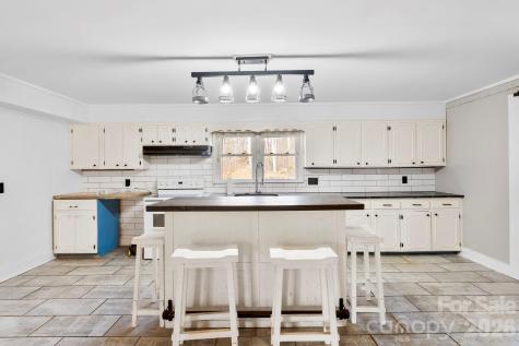 42 Old Patton Hill Road Swannanoa NC 28778