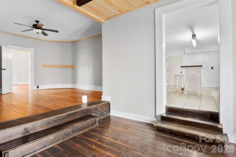 42 Old Patton Hill Road Swannanoa NC 28778