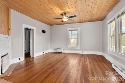 42 Old Patton Hill Road Swannanoa NC 28778