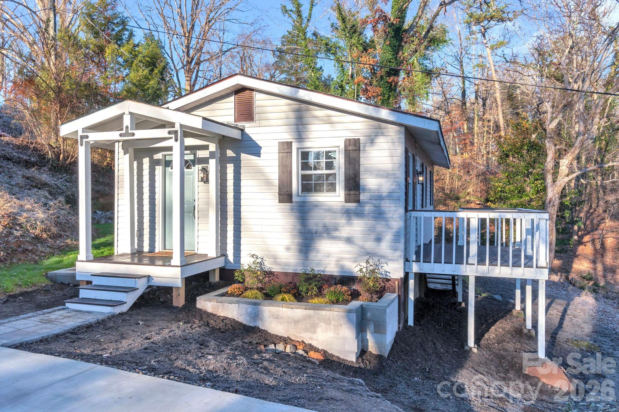 49 E Livingston Street Tryon NC 28782