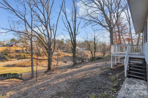 49 E Livingston Street Tryon NC 28782