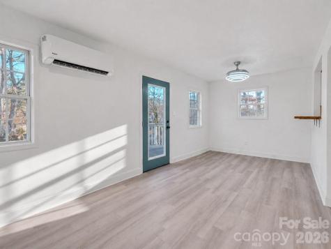 49 E Livingston Street Tryon NC 28782