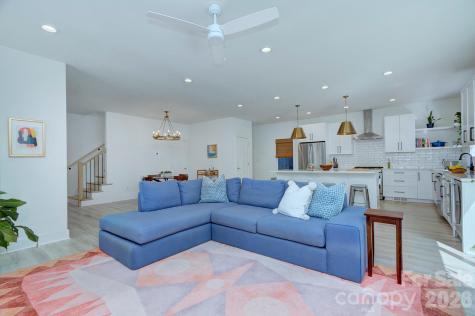 526 Seldon Drive Charlotte NC 28216