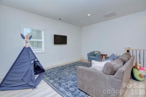526 Seldon Drive Charlotte NC 28216