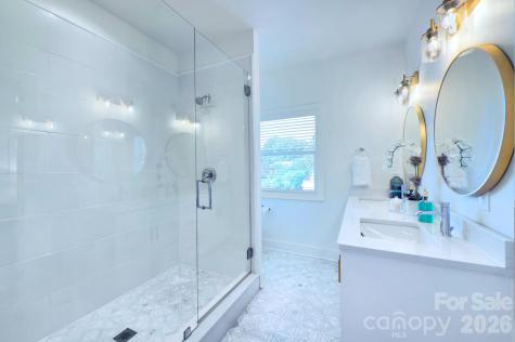 526 Seldon Drive Charlotte NC 28216